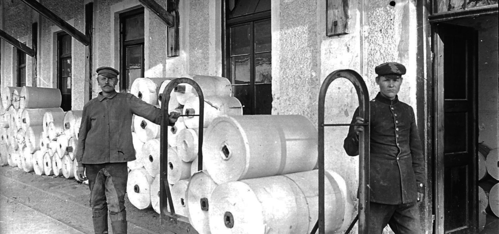Papierfabrik in der Frühzeit der Industrialisierung