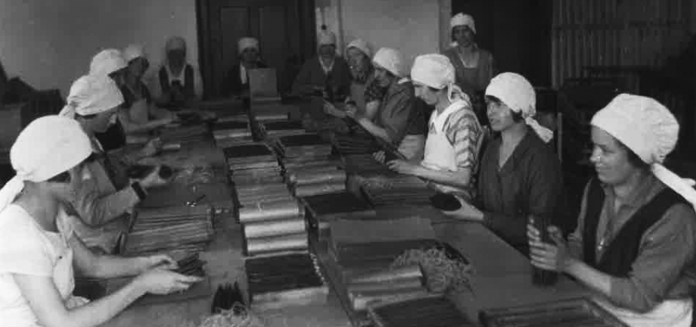 Zigarrenfabrik in der Frühzeit der Industrialsierung